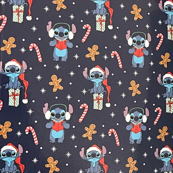 *BRAND NEW* Disney Lilo & Stitch Christmas Throw Blanket - Picture 4 of 6